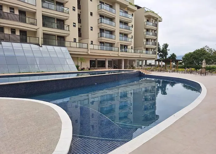 Apto Cond Clube Piscina Coberta Aquecida Itaguá