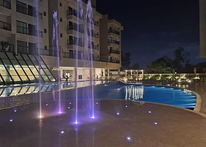 Apto Cond Clube Piscina Coberta Aquecida Itaguá